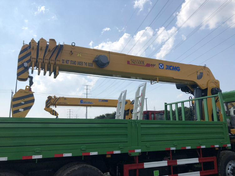 XCMG official new 3.2 ton small truck mounted crane with telescopic boom SQ3.2SK2Q for sale